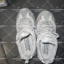 漂亮女大的极品鞋柜，各种Nike，斯凯奇，彪马和小皮鞋，而且味道都很绝，香味里面透点汗味，真的极品，更多细节在群更新，0551点位可出 #扫楼 #鞋柜 #Ni…