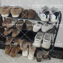 不懂这个勃肯鞋的受众到底在哪，这个鞋看上去和马蹄一样，真的觉得好看吗？没能get这个点上，冬天扫楼一半都是这个鞋也是没招了 #扫楼 #勃肯鞋 #鞋柜