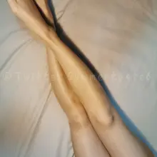 看着我的主页对着我的照片打过手枪扣1，我看看我多少人。随机送你们原味丝袜~