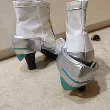 逛一天漫展 饭盒坏了 有人要吗