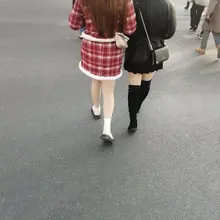 #扫楼打胶 #丝袜 #街拍 都出来串门了 景色好起来了