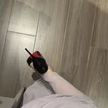 新鞋放门外太危险了，好多猥琐男