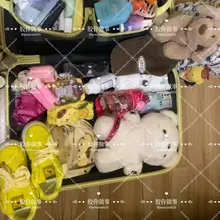 暑假看见穿着这双鞋出去玩，现在已经穿成这么旧了，但是味道越来越足呀，袜子也是穿出痕迹了，果断🐍在里面，更多细节在群 #扫楼 #打胶