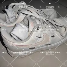 回来第一件事当然是玩室友的鞋子，想玩一个寒假了，这次是空军四勾配白袜，看到这个穿搭就已经忍不住了，直接拿来玩，袜子都有点发黄了，味道真的香呀 最后🐍里面，更多…