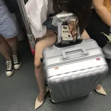 站有站姿，坐有坐姿，成何体统你这样！