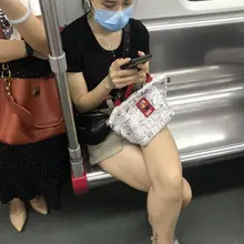 估计你都不知道被偷拍了吧，后续还有视频跟拍，点赞转发发后续