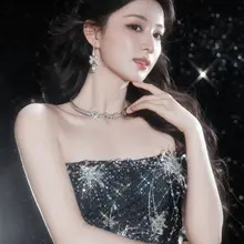星光璀璨夜：长腿女神王楚然闪耀银河，尽显美腿高跟魅力