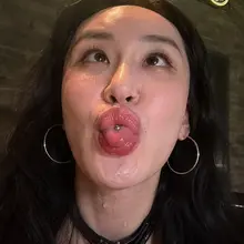 胡一菲酒吧喝酒，喝多了，就慢慢崩坏