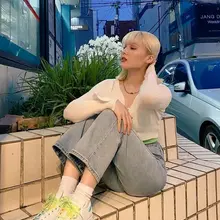 本来就喜欢牛仔裤＋牛仔骚臀Nancy母狗还这样诱惑我，那今晚上就等着挨操吧骚母狗。脖子上戴着狗项圈等着被牵着下来，从偷拍的图来看这牛仔大屁股确实很大，坐在地上…