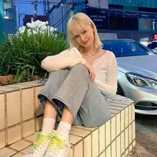 本来就喜欢牛仔裤＋牛仔骚臀Nancy母狗还这样诱惑我，那今晚上就等着挨操吧骚母狗。脖子上戴着狗项圈等着被牵着下来，从偷拍的图来看这牛仔大屁股确实很大，坐在地上…