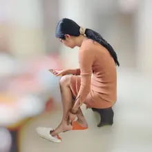 年前一故事 丝妻一闺蜜从事保险行业，服务对象偏中上，每年都有答谢晚宴，常叫我们去凑人数😇以前去过，有些年婉拒，今年又不去有点不近人情，就答应去一趟。 丝妻肉丝…