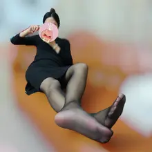 看了一下相册，丝妻发情期3、4月，库存还真挺多🙃 那时肉丝穿多了，想必要为金主爸爸考虑一下吧，换上了黑丝 发情期的丝妻，也想要让金主保持对她的性趣吧。其实我觉…