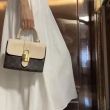 丝袜老师的肉色丝袜