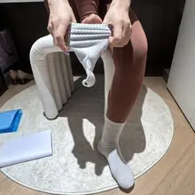 女王老婆又穿上瑜伽裤肉丝套瑜伽袜去健身了！太性感了啊 #女王 #踩踏 #踩鸡 #肉丝 #高跟鞋 #足交 #crush