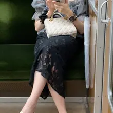 点击观看更多美脚