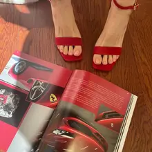 点击观看更多美脚