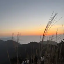 户外露营遇到黄渤居然没有认出来，晚上还一起吃火锅、喝啤酒、唱歌、聊天，一起五个人热闹非凡！😂